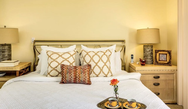 Stunning Villa with Heated Pool close to Palm Deserts Shopping, Tennis, Golf in Palm Desert