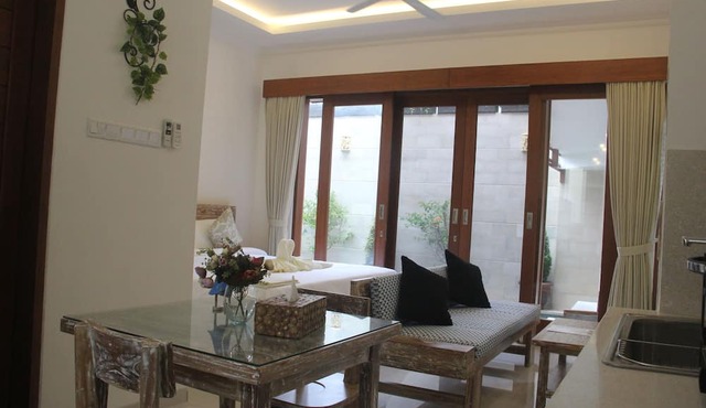 Green Studio Apartment Seminyak