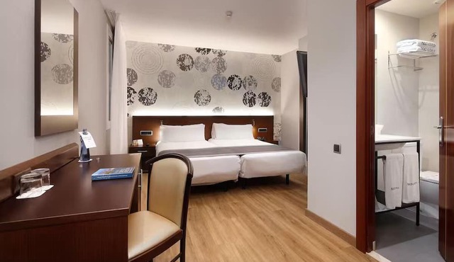 Twin/Double Room | Taber | Rambla de Catalunya | Ideal for Solo Travels in Barcelona