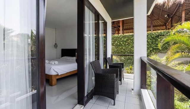 Top Surf House
