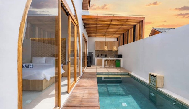 2BR Chic Ubud Open Living Villa with Pool and Bathub