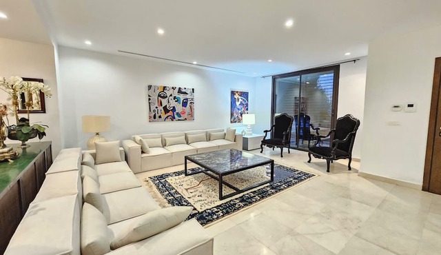 Stylish Luxe House with Garden Marsa
