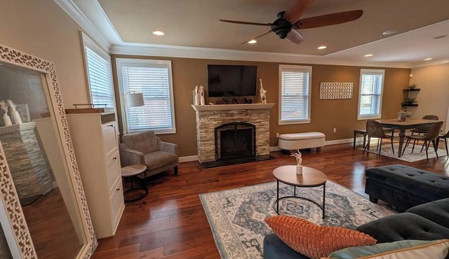 Spacious 4-bedroom townhome with great backyard and POOL in charming Parkville in Parkville