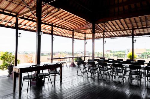 Nusa Dua Moon Hotel