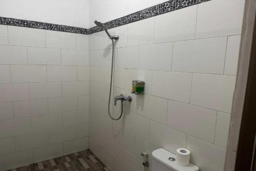 Mamaras Guest House