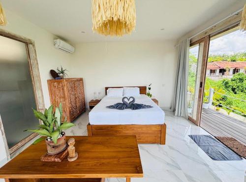 Trika Surfcamp Bali