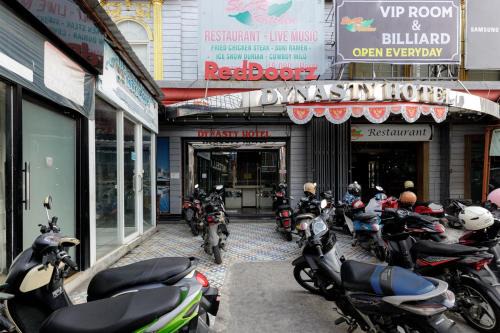 RedDoorz Plus near Simpang Tiga Tritayasa Cilegon in Cilegon