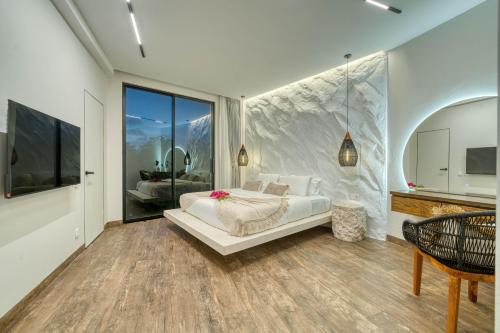 Snow White Villas 3BR Haven Near Pandawa Beach