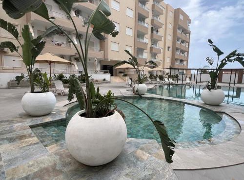 chott meriem avec terrasse sur la mer