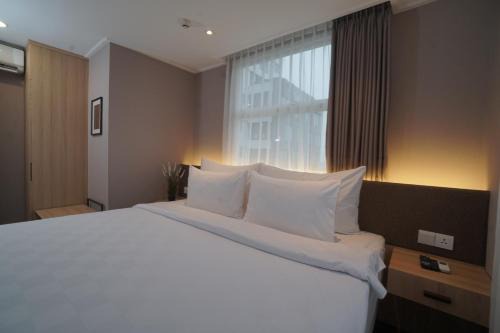 Swiss-Belcourt Serpong in Ciater-tengah