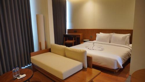 The Fields Hotel and Apartment